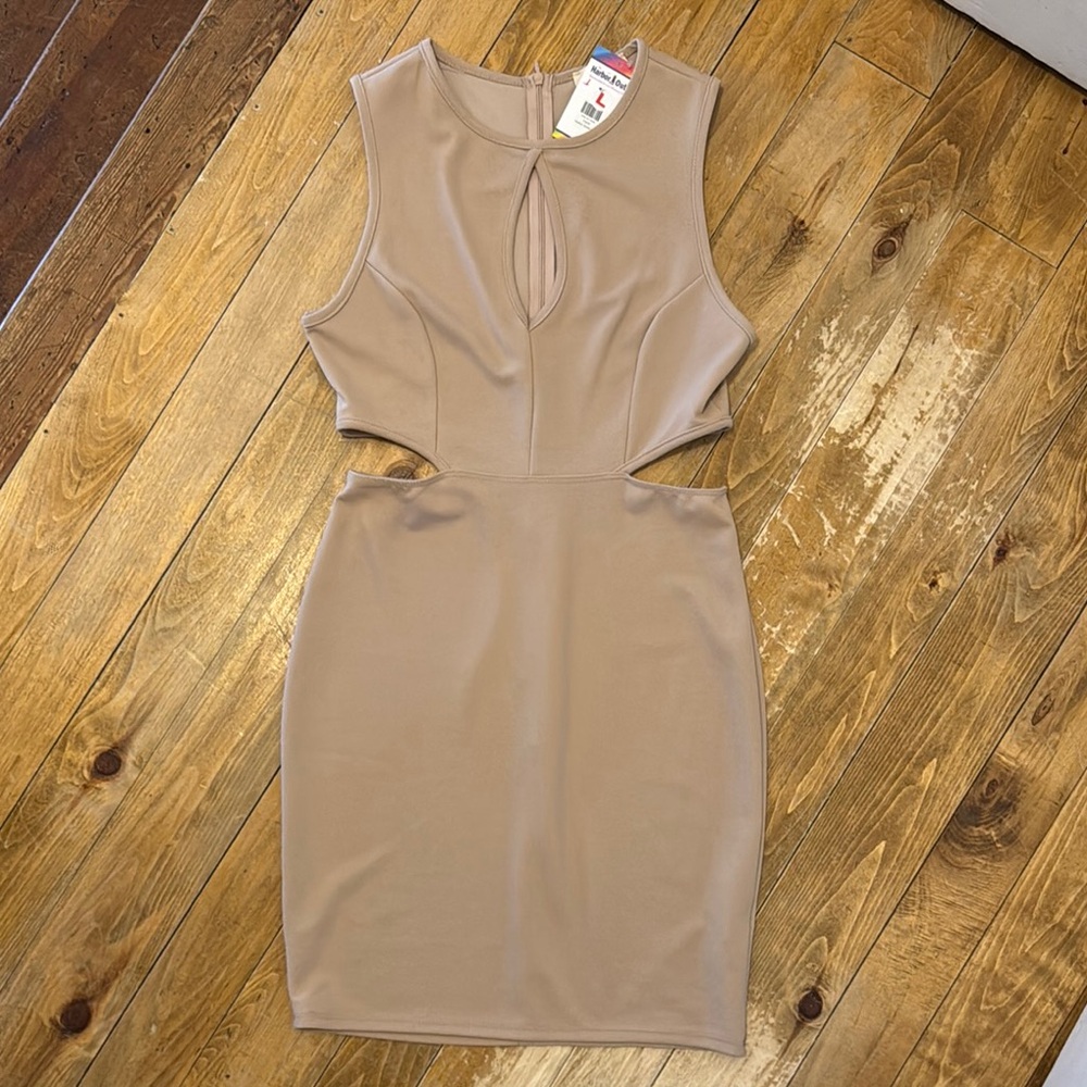 Elegant Tan Sleeveless Dress